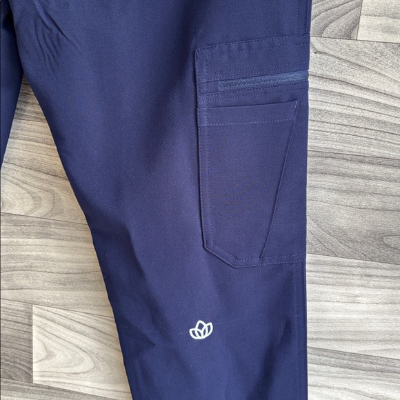 💛Figs Deep Blue Scrub Pants - Picture 8 of 11